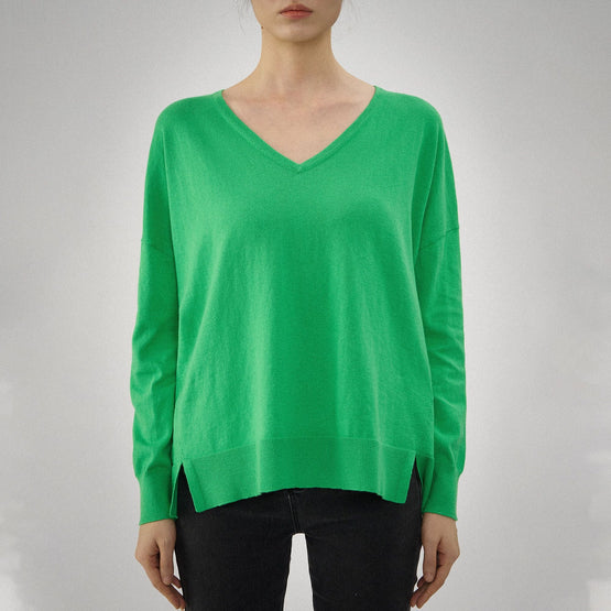 Women N.29 Oversized V Neck - Kelly Green