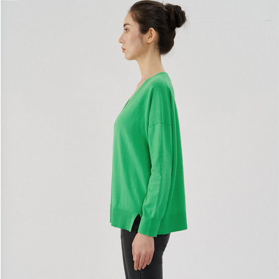 Women N.29 Oversized V Neck - Kelly Green