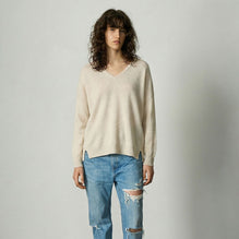 Women 103 Classic V-Neck - Pearl Shell