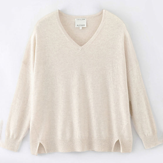 Women 103 Classic V-Neck - Pearl Shell