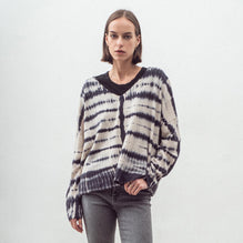 Women 103d Oversized Dye V Neck - Shell Lead