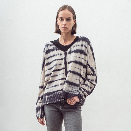Women 103d Oversized Dye V Neck - Shell Lead
