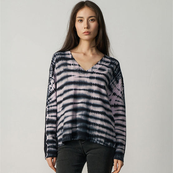 Women N.2104d Long Line Dye V-Neck - Lilas Zebra
