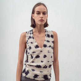 Women 180 Cashmere Dye Low V Tank - Pearl Guernica