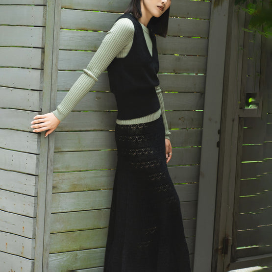 Women N.267 Sparkly Lace Knit Skirt - Black
