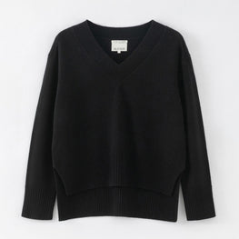 Women N.136 Oversized V Neck - Black