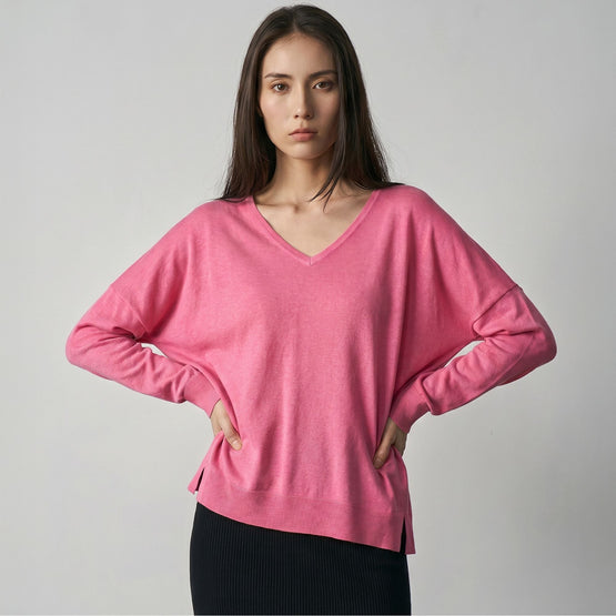 Women N.2403 Classic V-Neck - Java