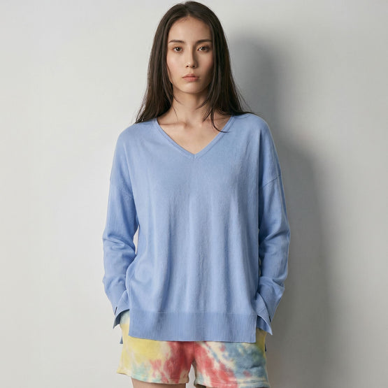 Women N.2403 Classic V-Neck - Surf