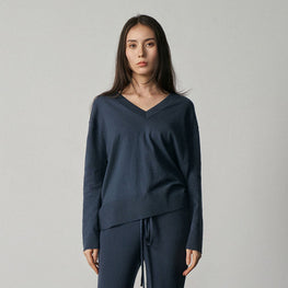 Women N.2404 Long Line V-Neck - Navy