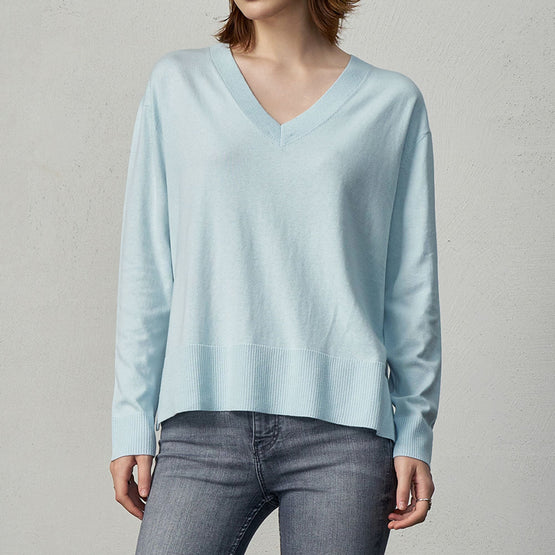 Women N.2404 Long Line V-Neck - Sea Spray