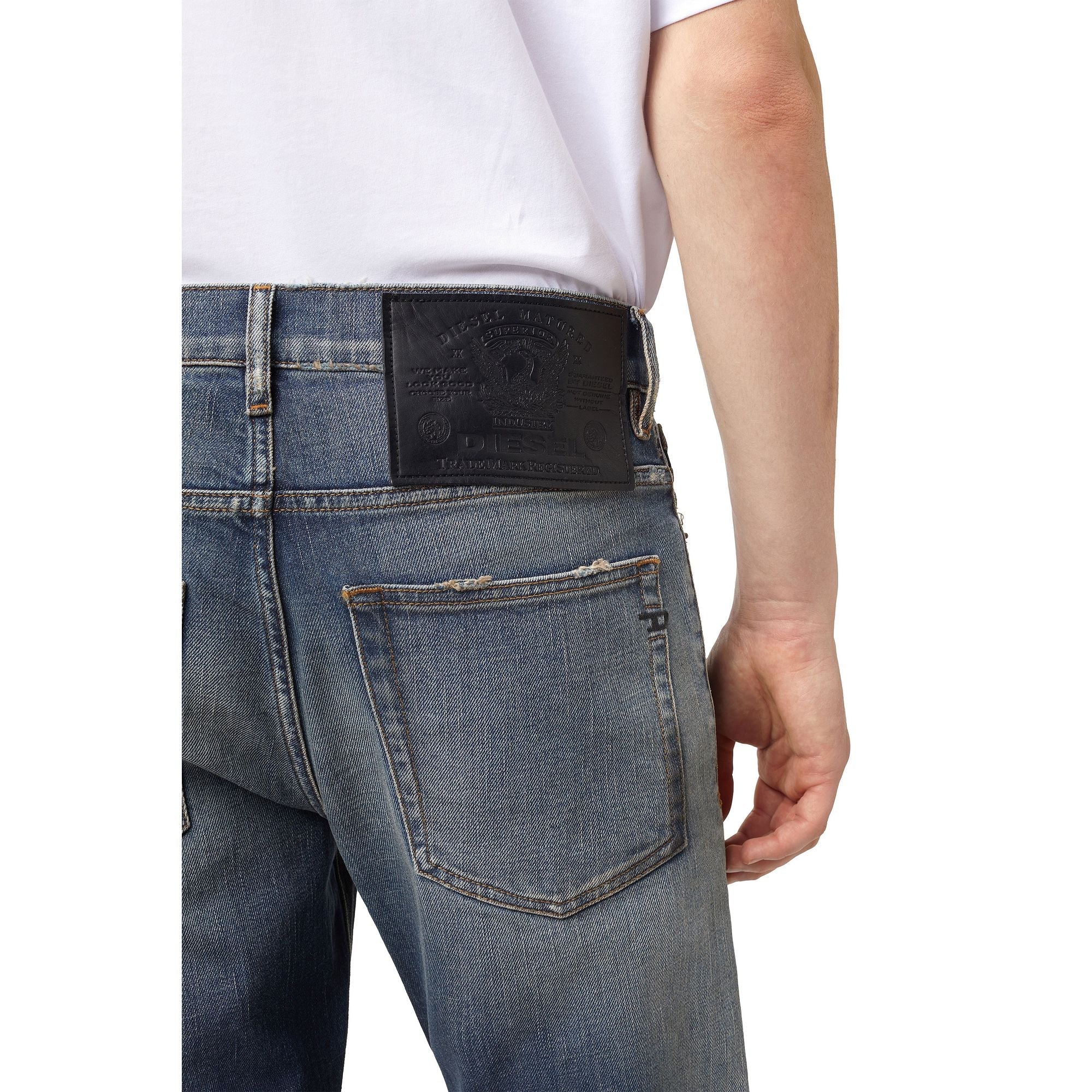 Men D-Fining L.30 Trousers - Navy