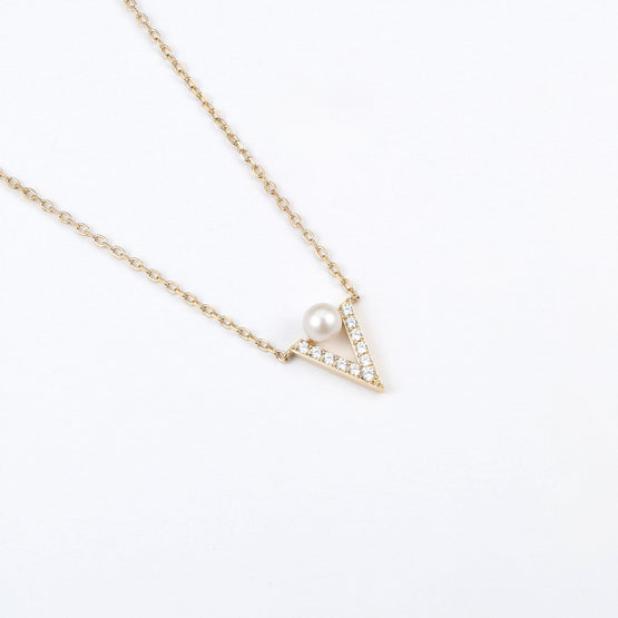 ARTE Signature V Pearl Necklace